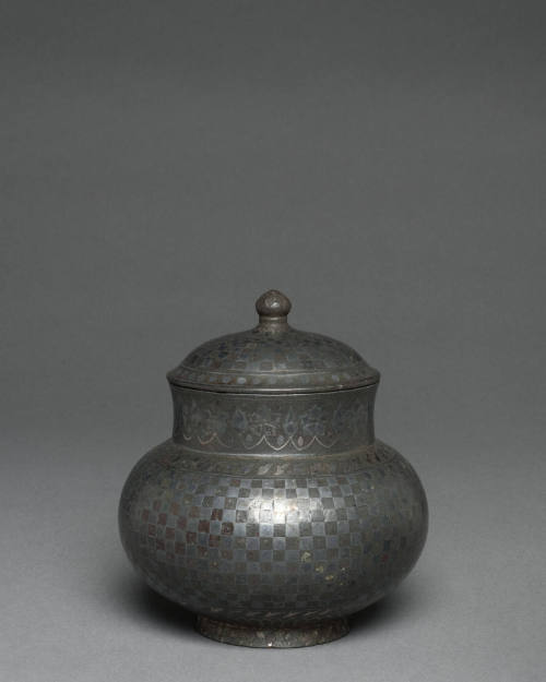 Tobacco Box and Cover