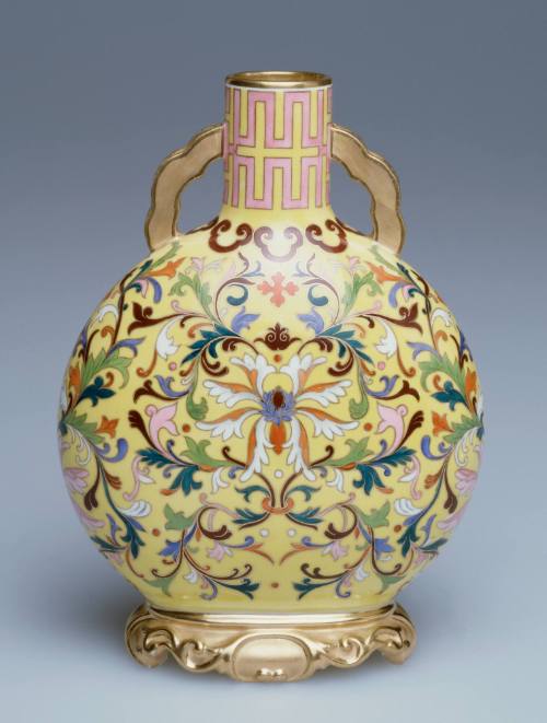 Worcester Royal Porcelain Co., Ltd.