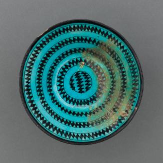 Bowl with Concentric Zigzag Decoration