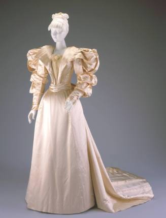 Wedding Dress: Bodice, Skirt and Garter Box