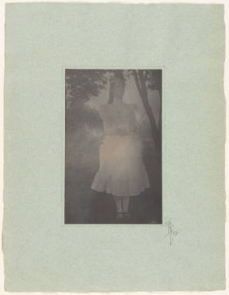 Queen Must be Dignified