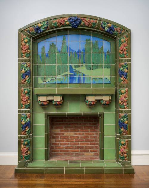 Chimneypiece