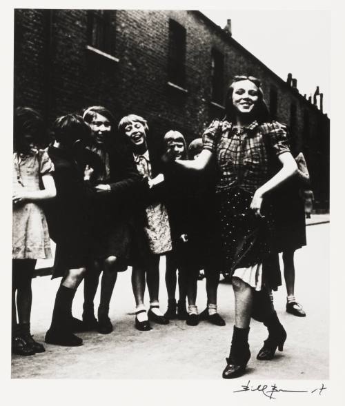 East End Girl, Dancing the Lambeth Walk