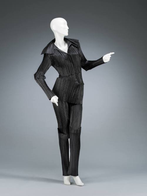 Ensemble: Top and Pants