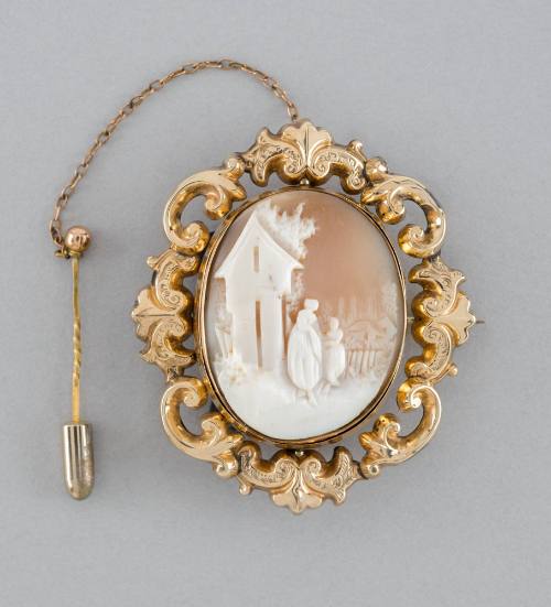 Brooch