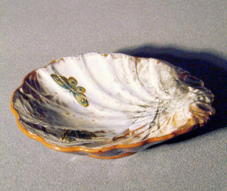 Shell-Shaped Dish